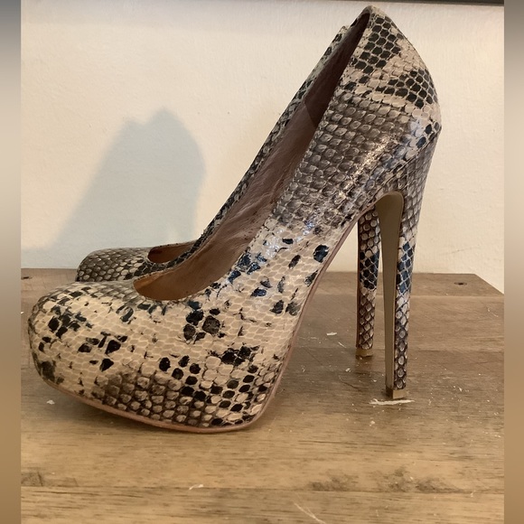 Aldo high heels👠🐍 - Picture 3 of 8